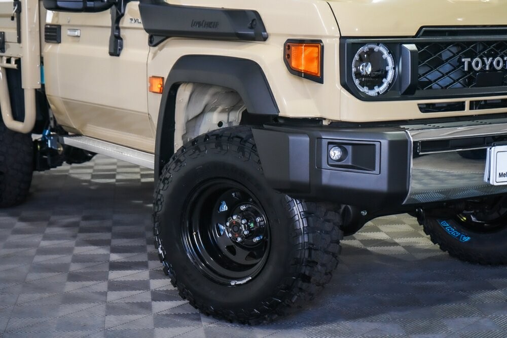 Toyota Landcruiser image 2
