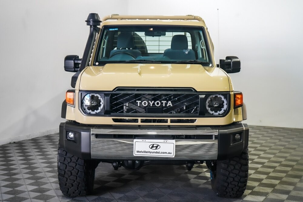 Toyota Landcruiser image 3