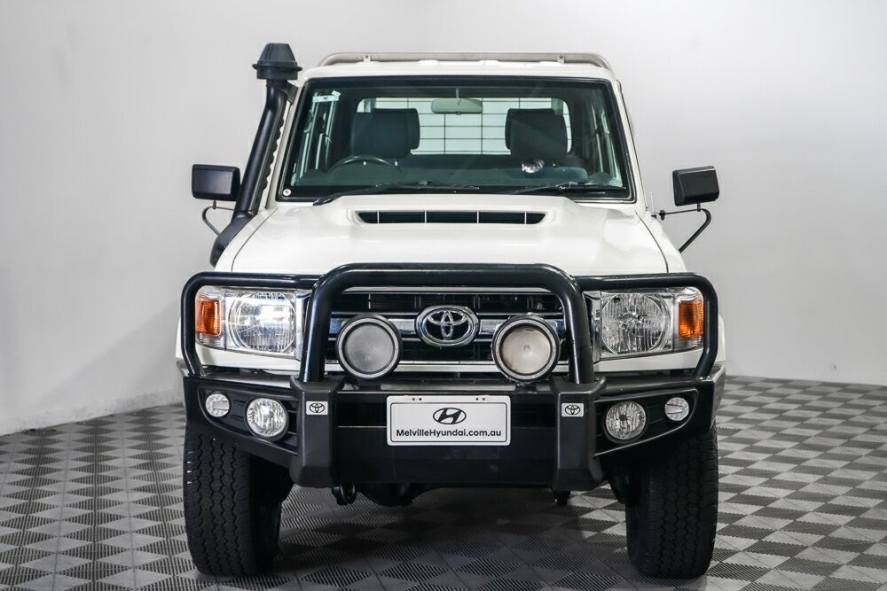 Toyota Landcruiser image 3