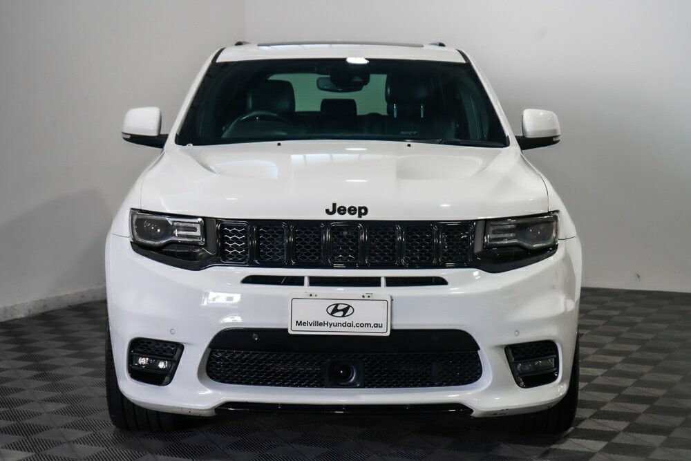 Jeep Grand Cherokee image 3