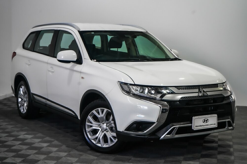 Mitsubishi Outlander image 1