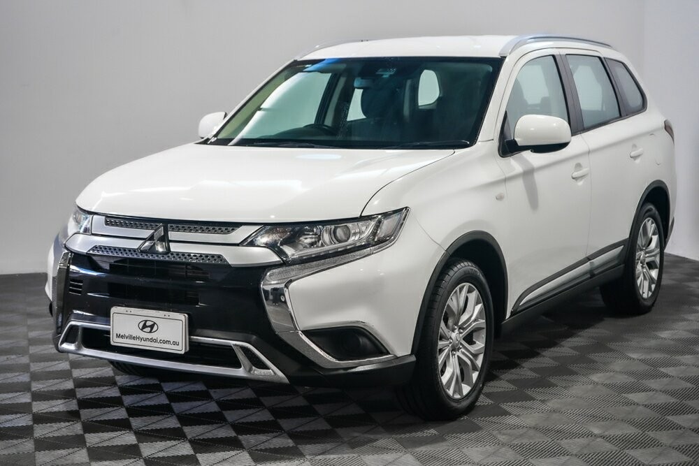 Mitsubishi Outlander image 4