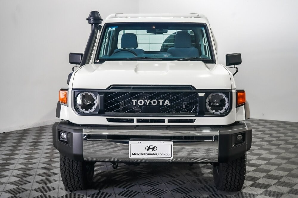 Toyota Landcruiser image 3