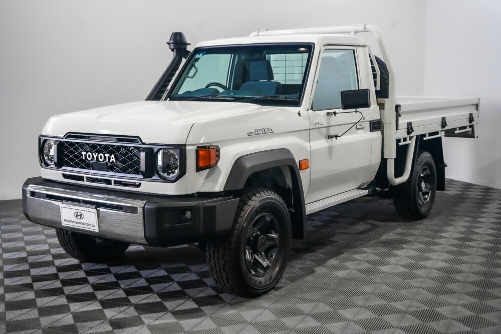 Toyota Landcruiser image 4