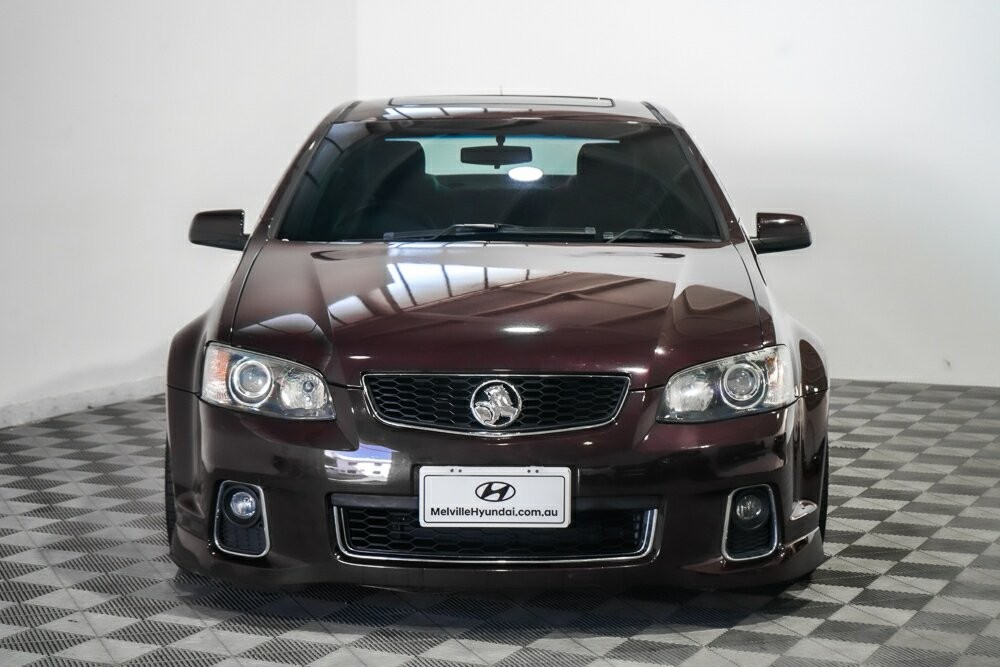 Holden Commodore image 2