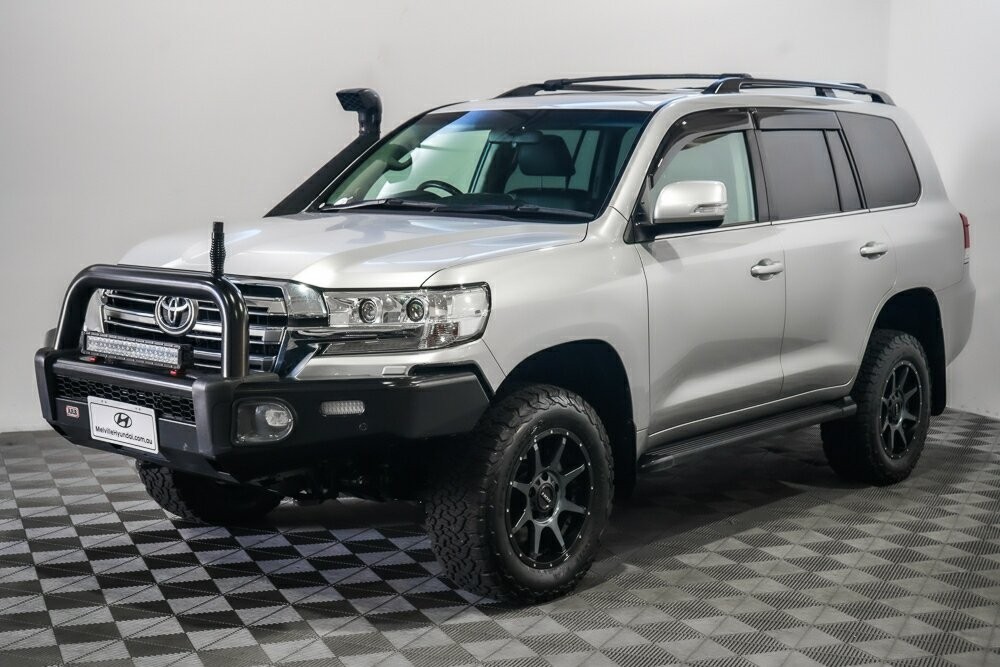 Toyota Landcruiser image 3