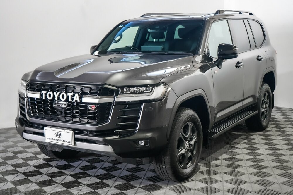 Toyota Landcruiser image 3