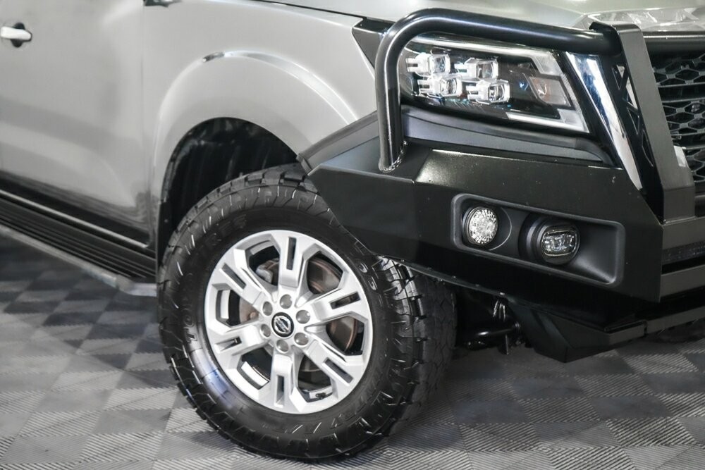 Nissan Navara image 2