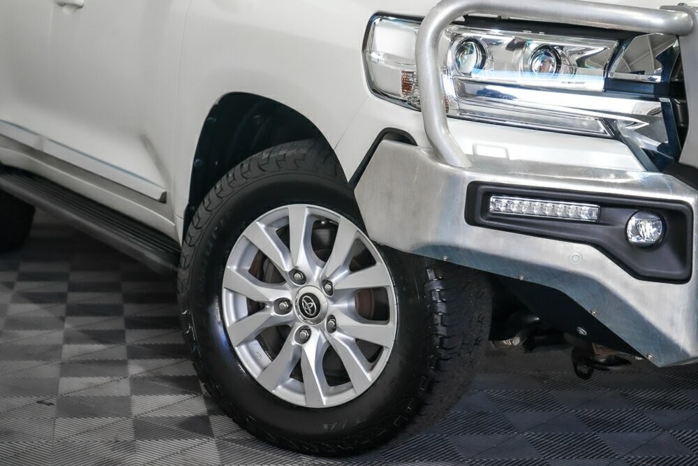Toyota Landcruiser image 2
