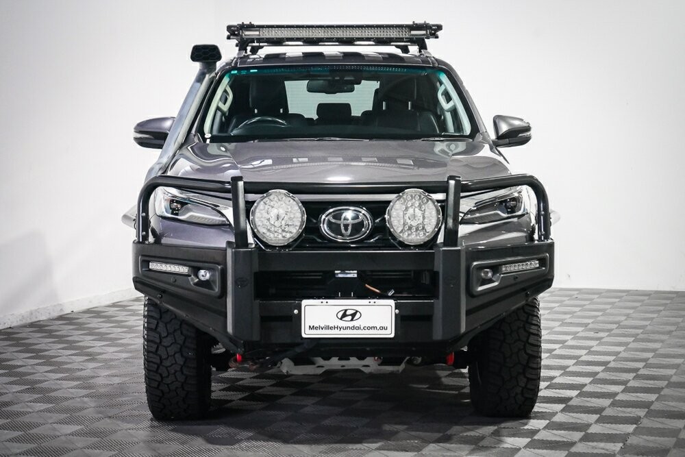 Toyota Fortuner image 3