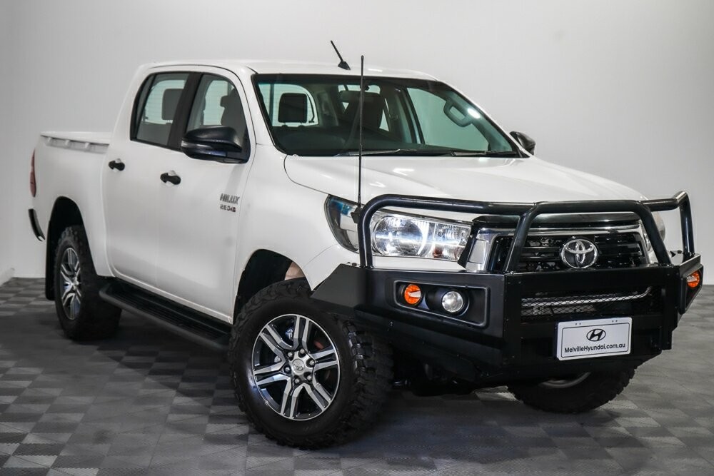 Toyota Hilux image 1
