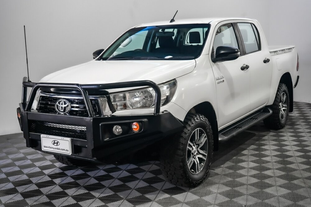 Toyota Hilux image 4