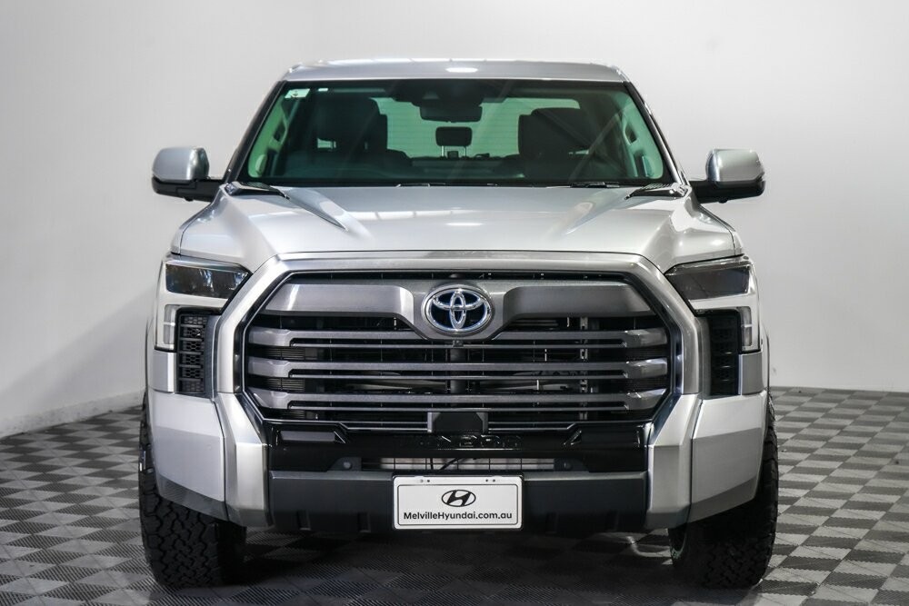 Toyota Tundra image 3