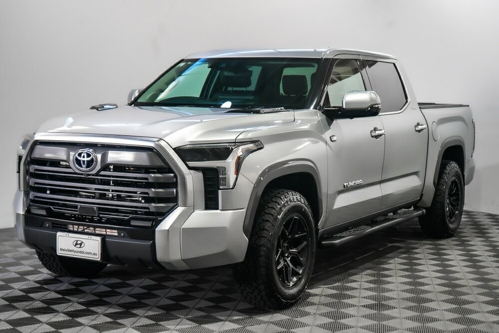 Toyota Tundra image 4
