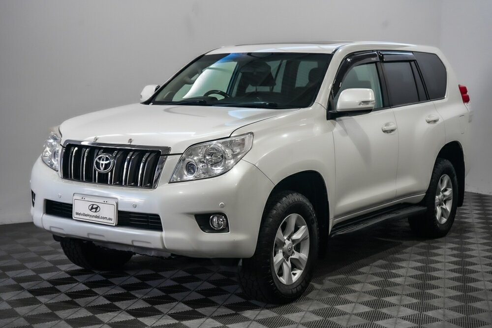 Toyota Landcruiser Prado image 4