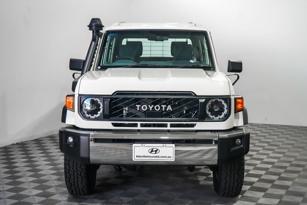 Toyota Landcruiser image 3