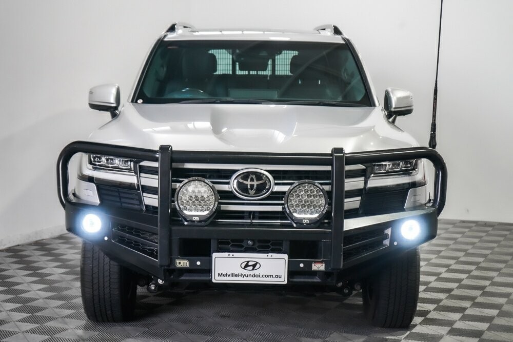 Toyota Landcruiser image 3
