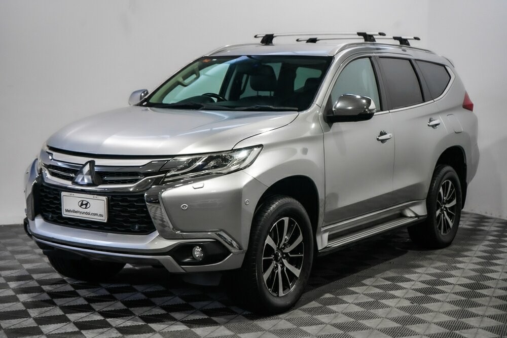 Mitsubishi Pajero Sport image 4