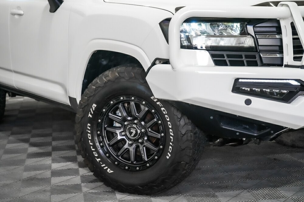 Toyota Landcruiser image 2