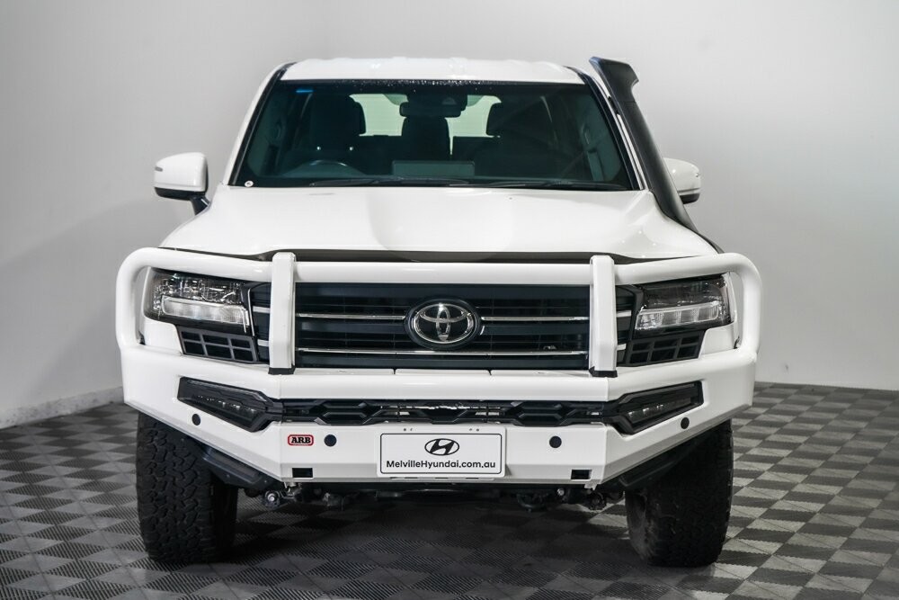 Toyota Landcruiser image 3