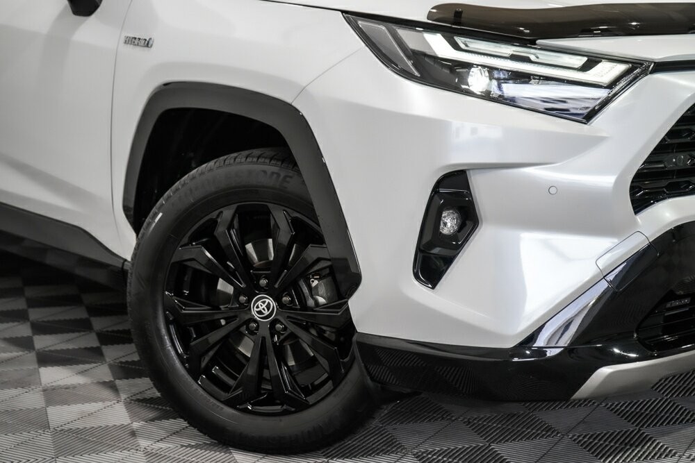 Toyota Rav4 image 2