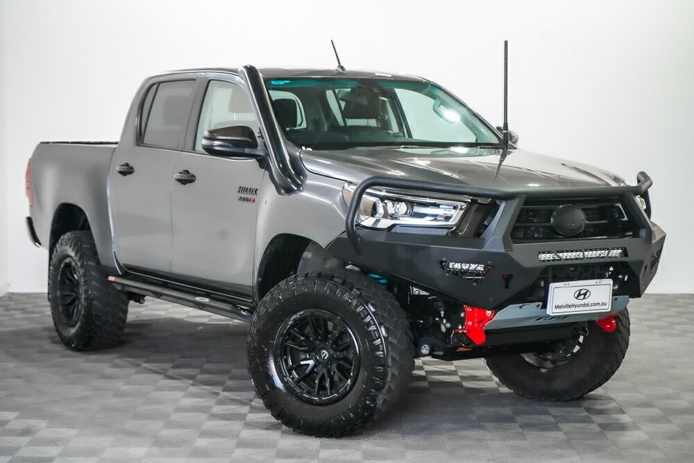 Toyota Hilux image 1