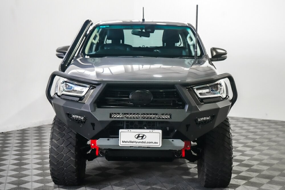 Toyota Hilux image 4