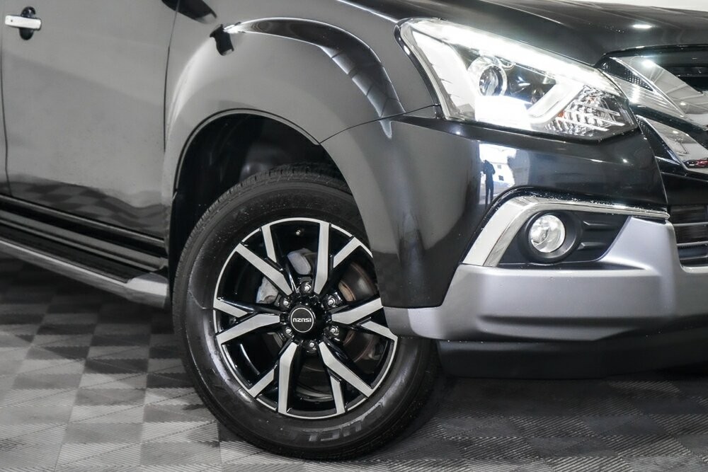 Isuzu Mu-x image 2