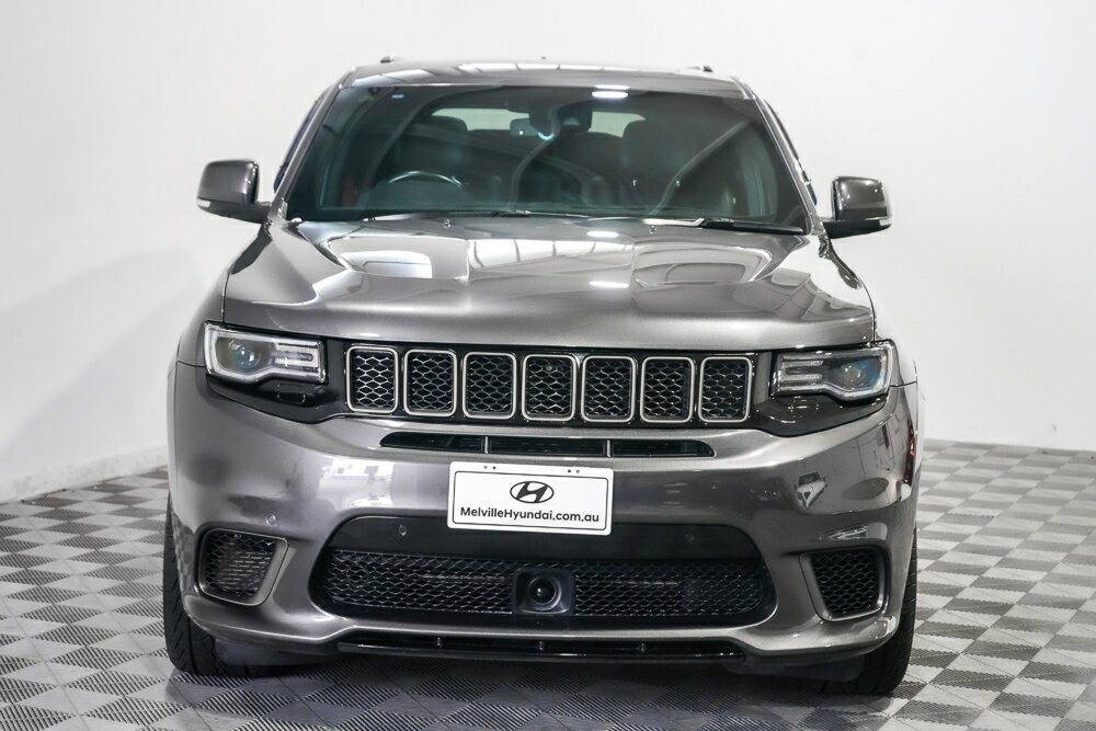 Jeep Grand Cherokee image 3