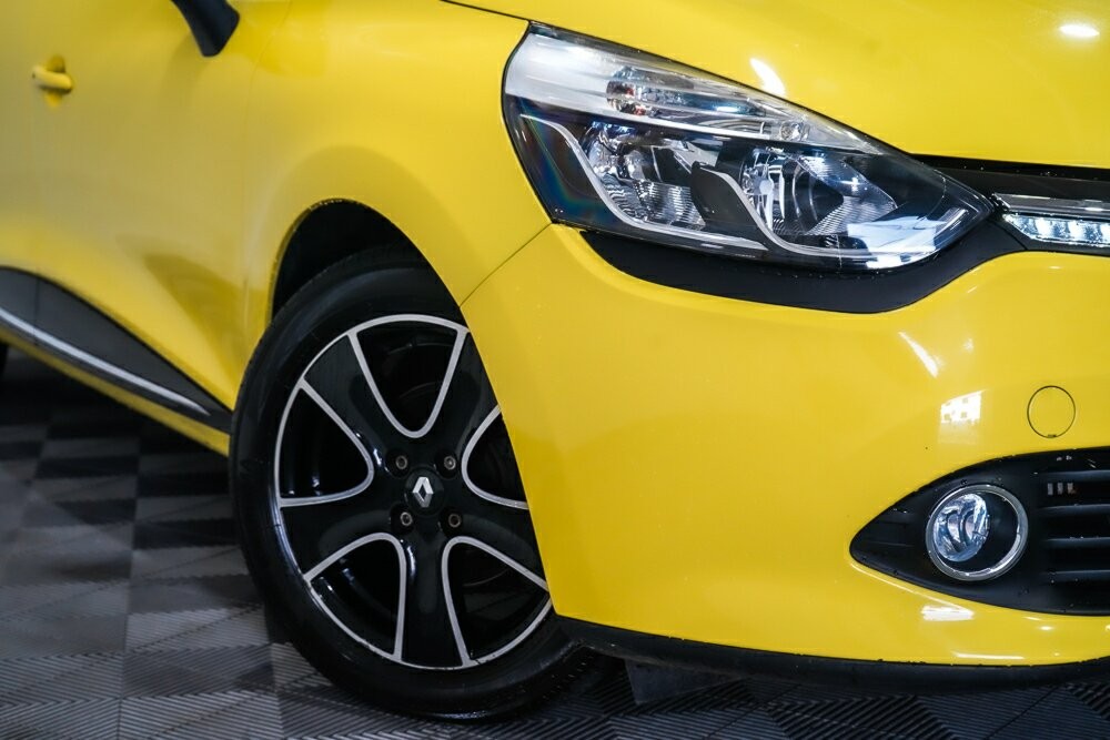 Renault Clio image 2