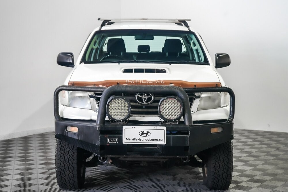 Toyota Hilux image 3