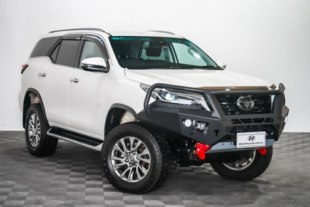 Toyota Fortuner image 1
