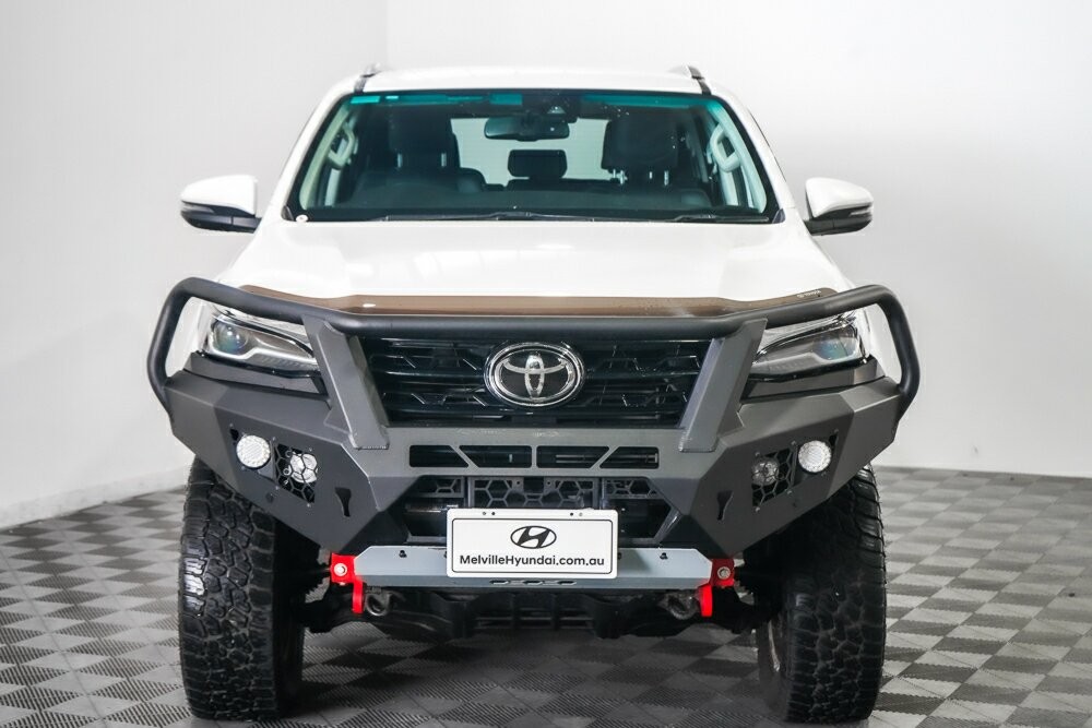 Toyota Fortuner image 3