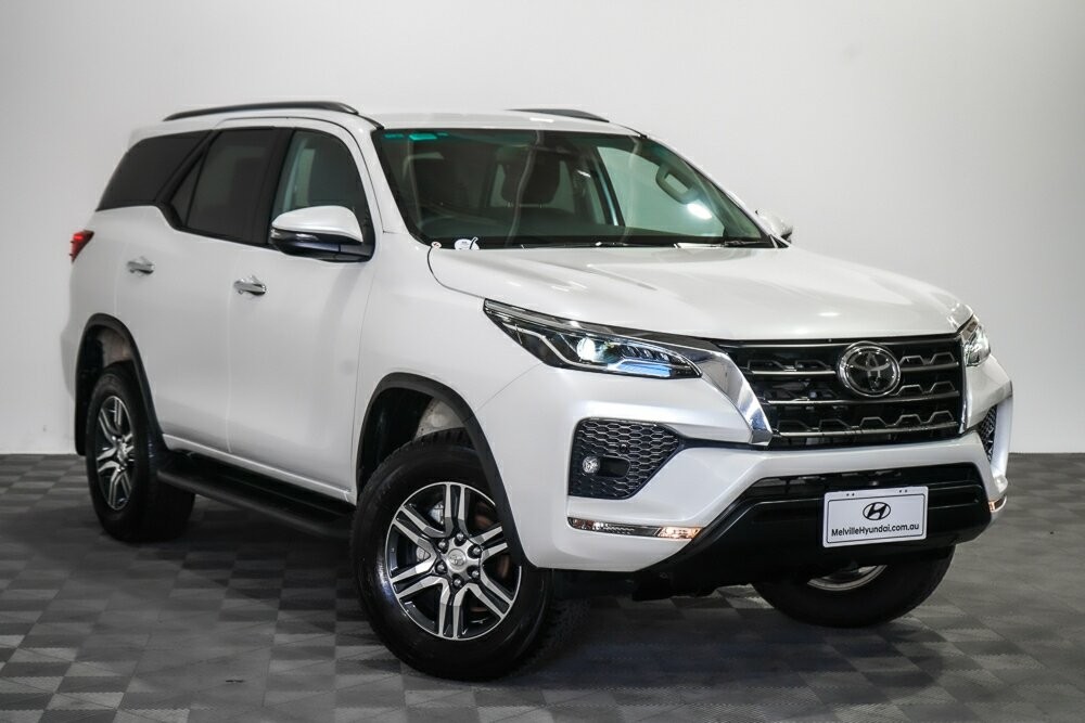 Toyota Fortuner image 1