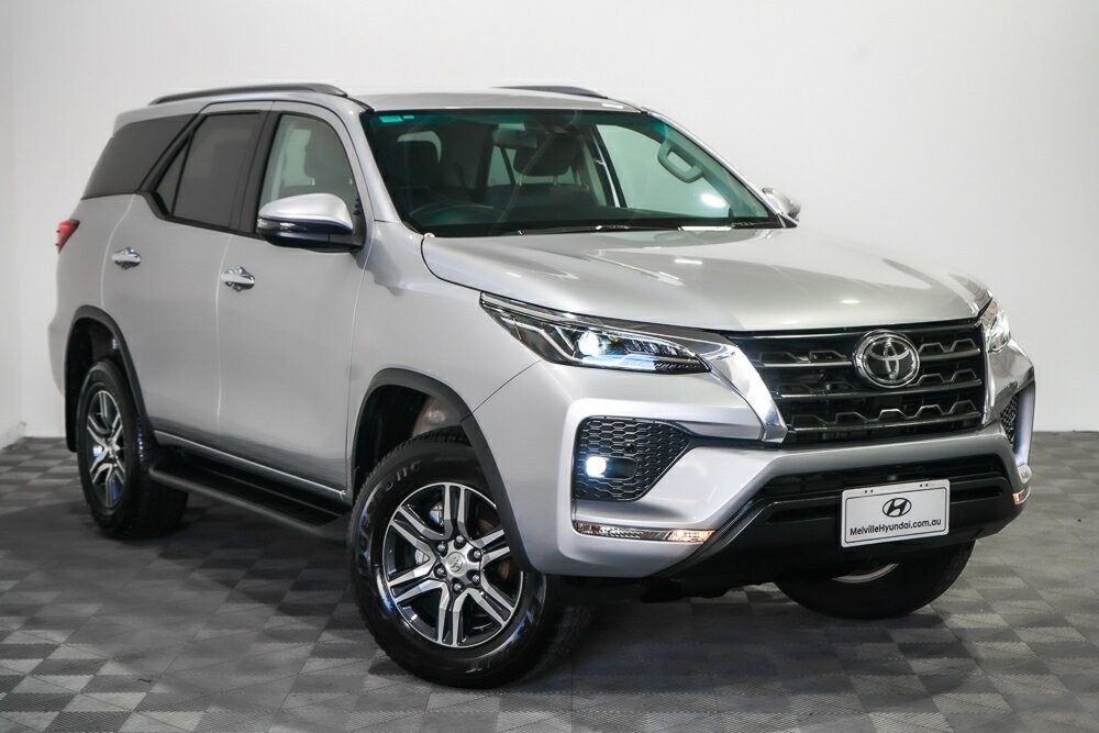 Toyota Fortuner image 1