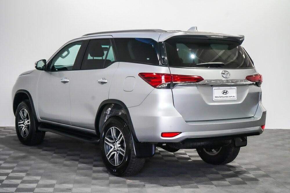 Toyota Fortuner image 4