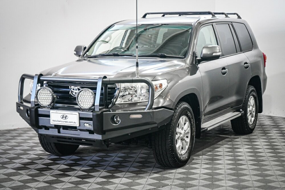 Toyota Landcruiser image 3