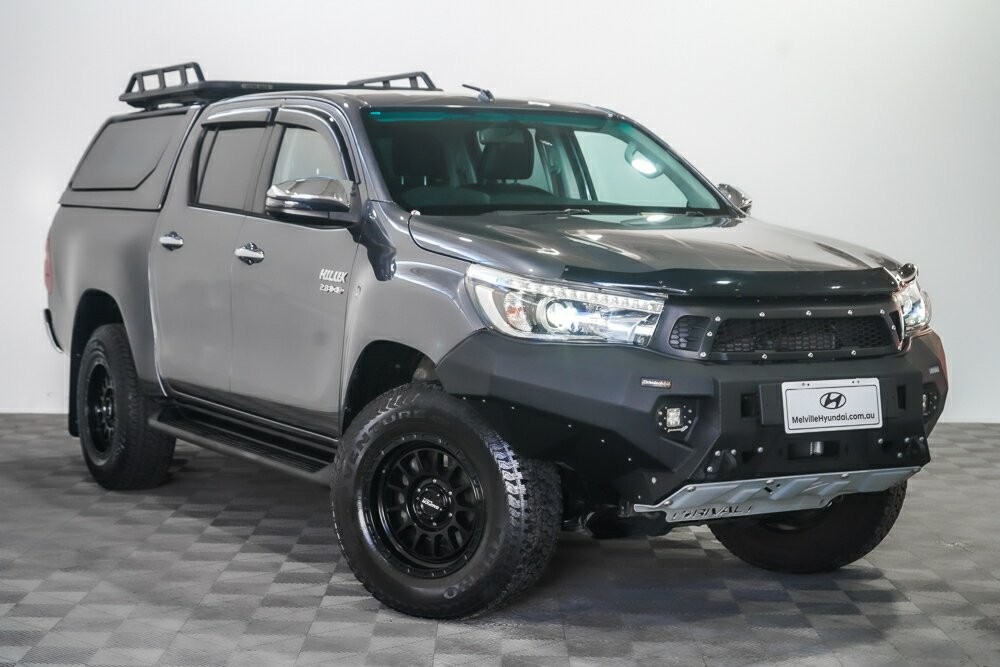 Toyota Hilux image 1