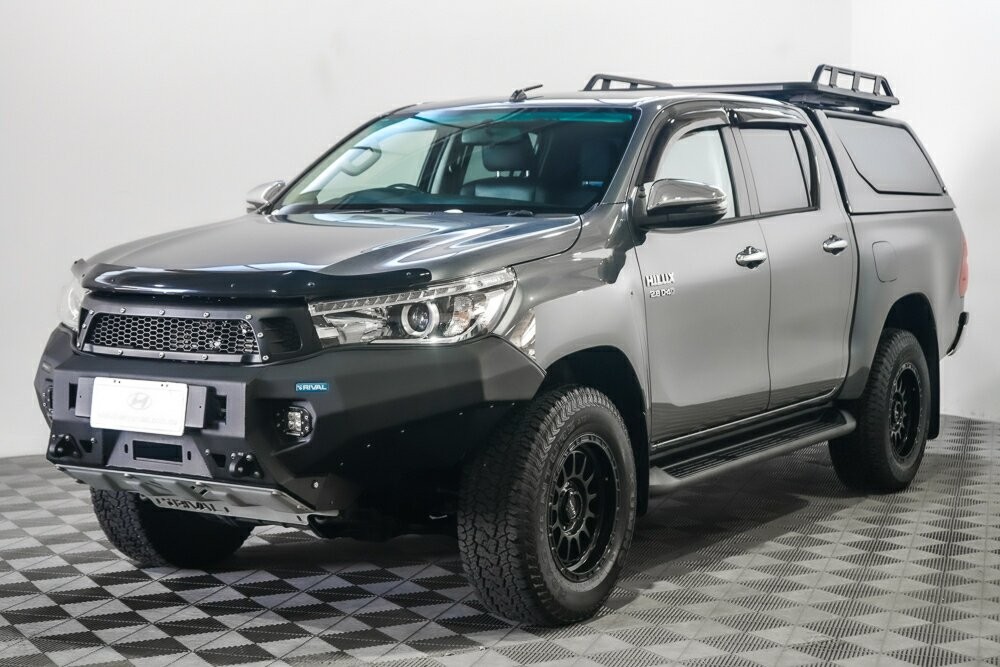 Toyota Hilux image 4