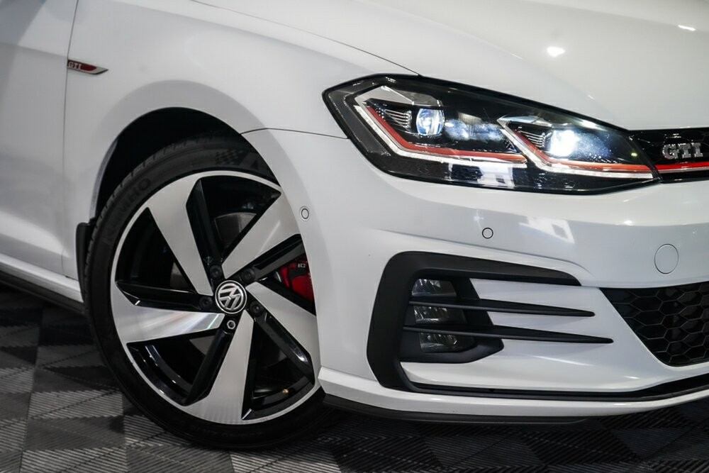 Volkswagen Golf image 2