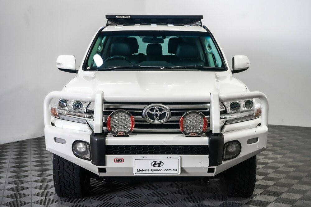 Toyota Landcruiser image 3