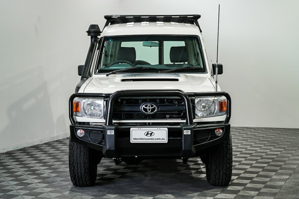 Toyota Landcruiser image 4