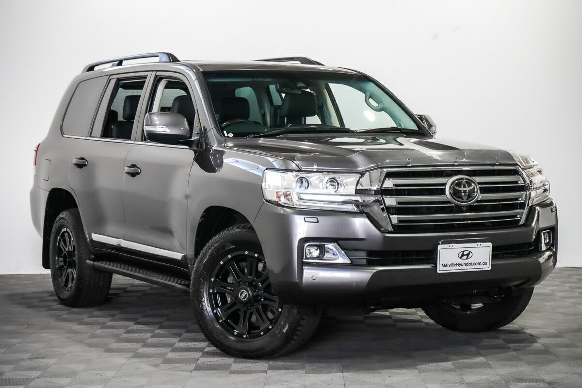 Toyota Landcruiser image 1