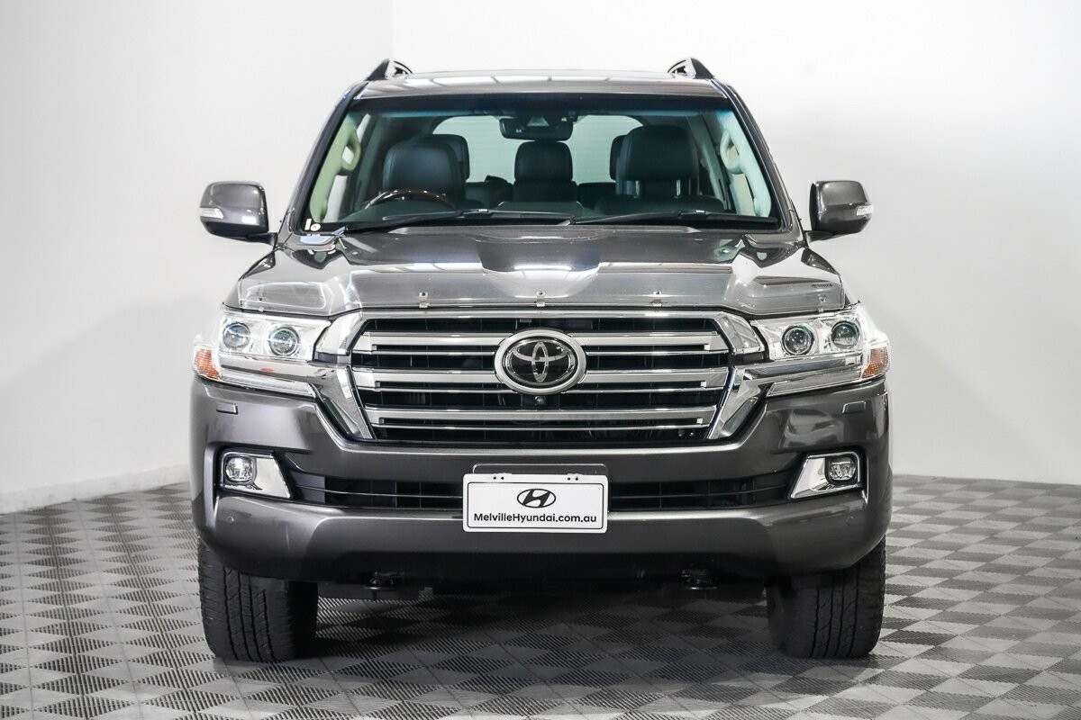 Toyota Landcruiser image 3