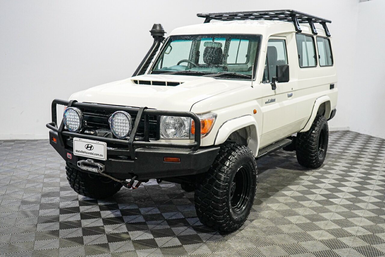 Toyota Landcruiser image 3