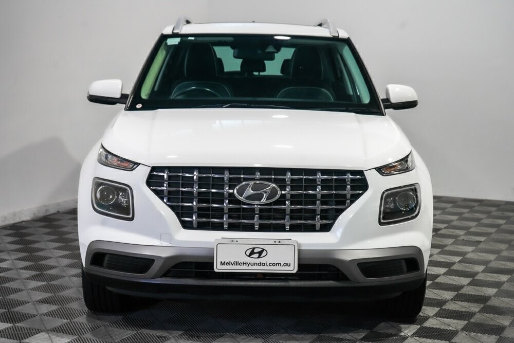 Hyundai Venue image 3