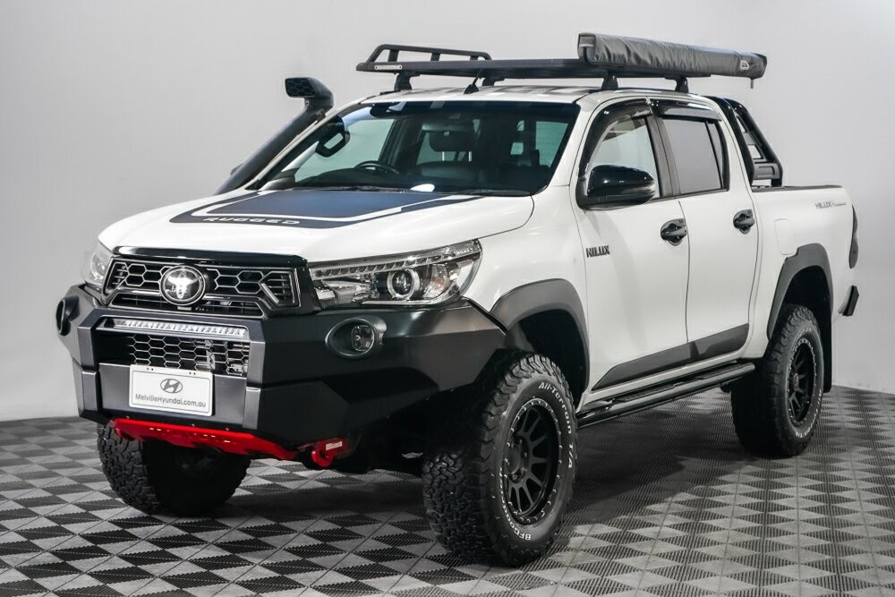 Toyota Hilux image 4