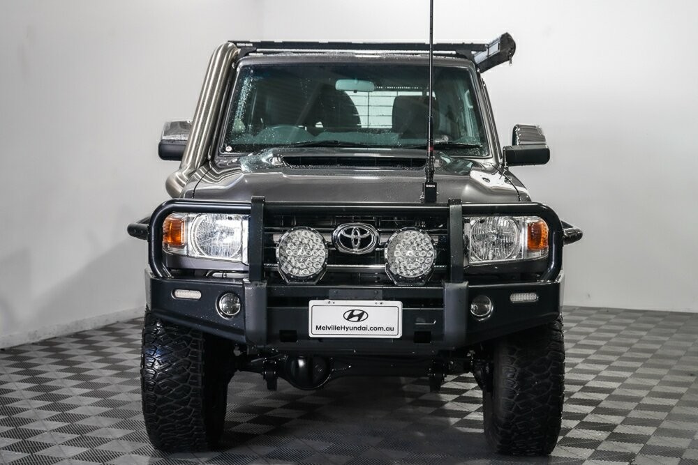 Toyota Landcruiser image 3