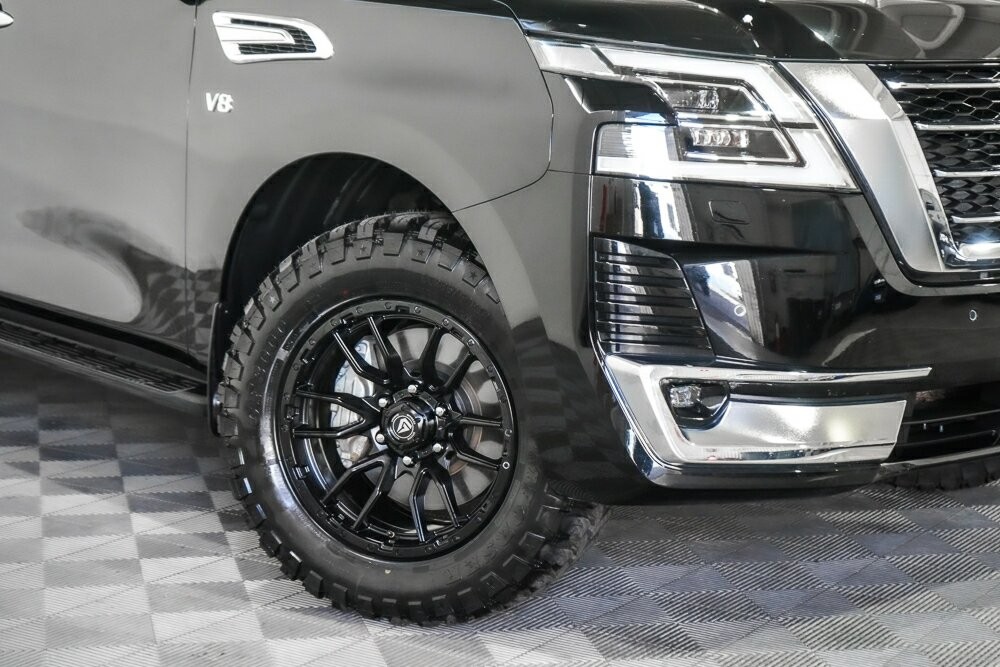 Nissan Patrol image 2