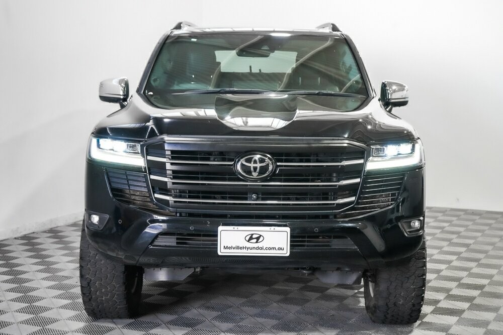 Toyota Landcruiser image 3